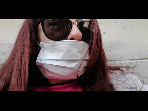 ❤️ Η Νικολέτα εκδικείται τον γείτονά της και κατουράει στο γκαράζ του (Ειδικό Covid19 Ιταλική καραντίνα) ️ Πορνό βίντεο